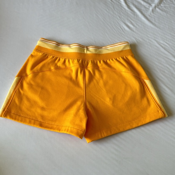 Athleta Women’s Shorts - Picture 5 of 6